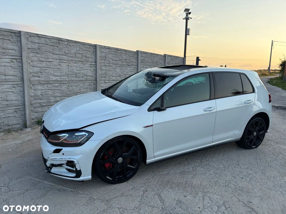 Volkswagen Golf GTI (BlueMotion Technology) DSG - 36