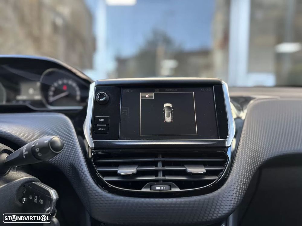 Peugeot 2008 1.2 PureTech Allure EAT6 - 25