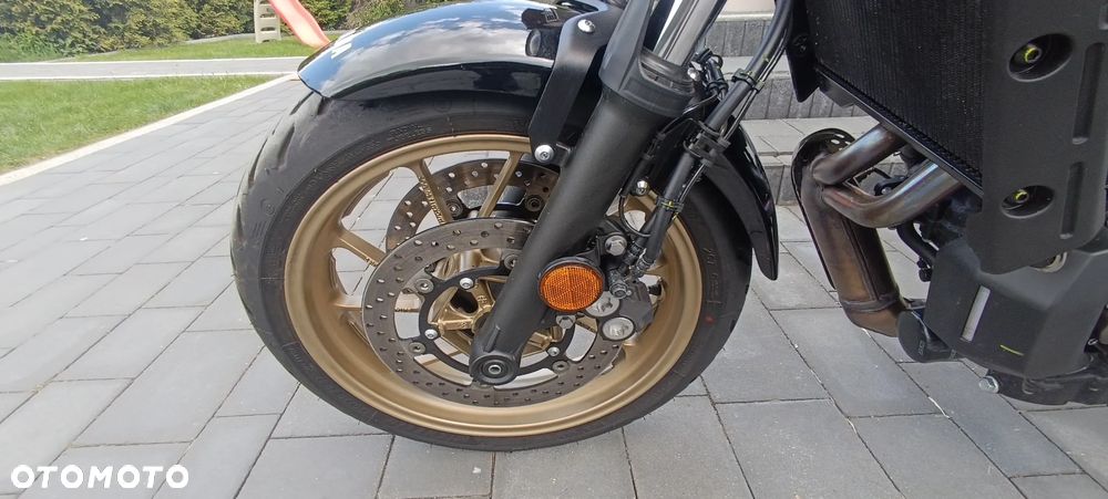 Yamaha XSR - 27