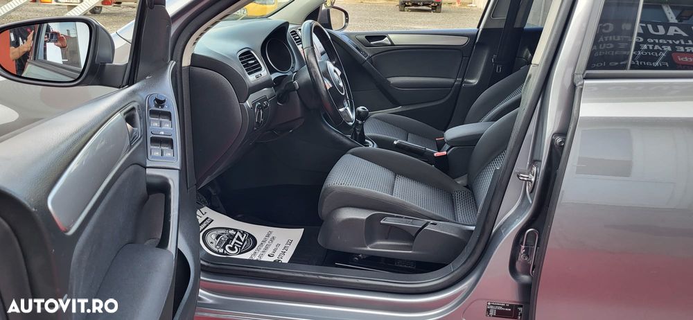 Volkswagen Golf - 27