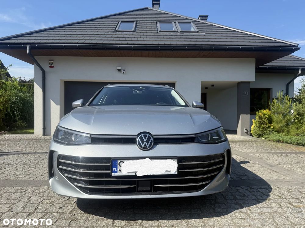 Volkswagen Passat - 1