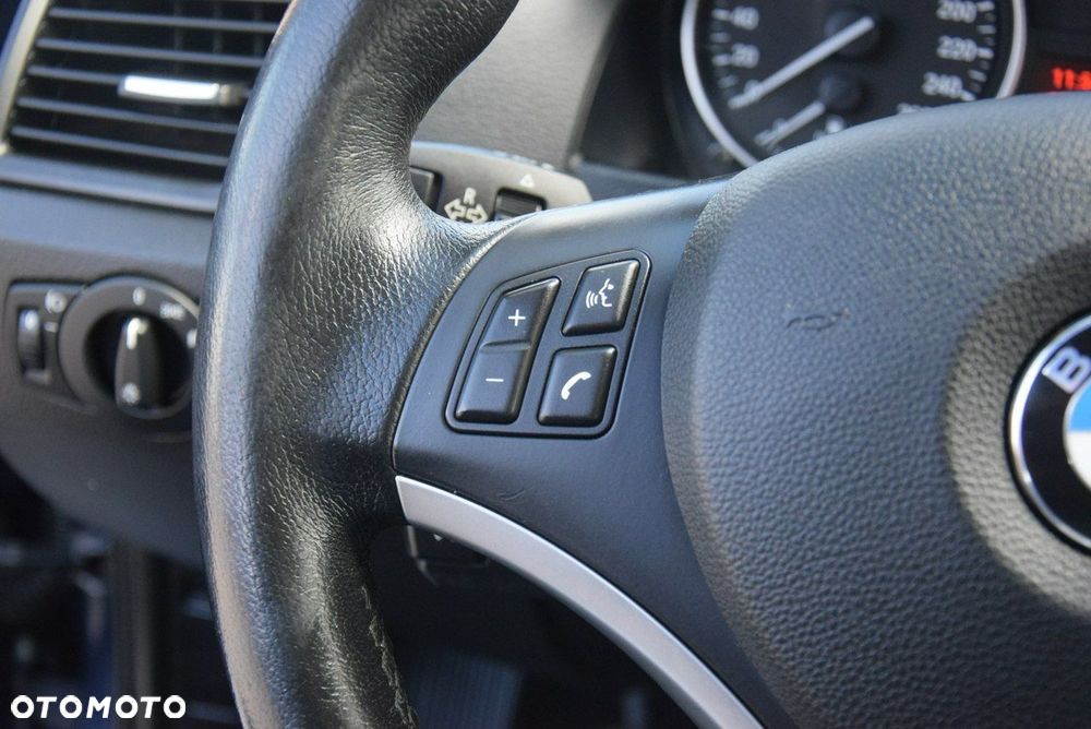 BMW X1 sDrive18d - 37