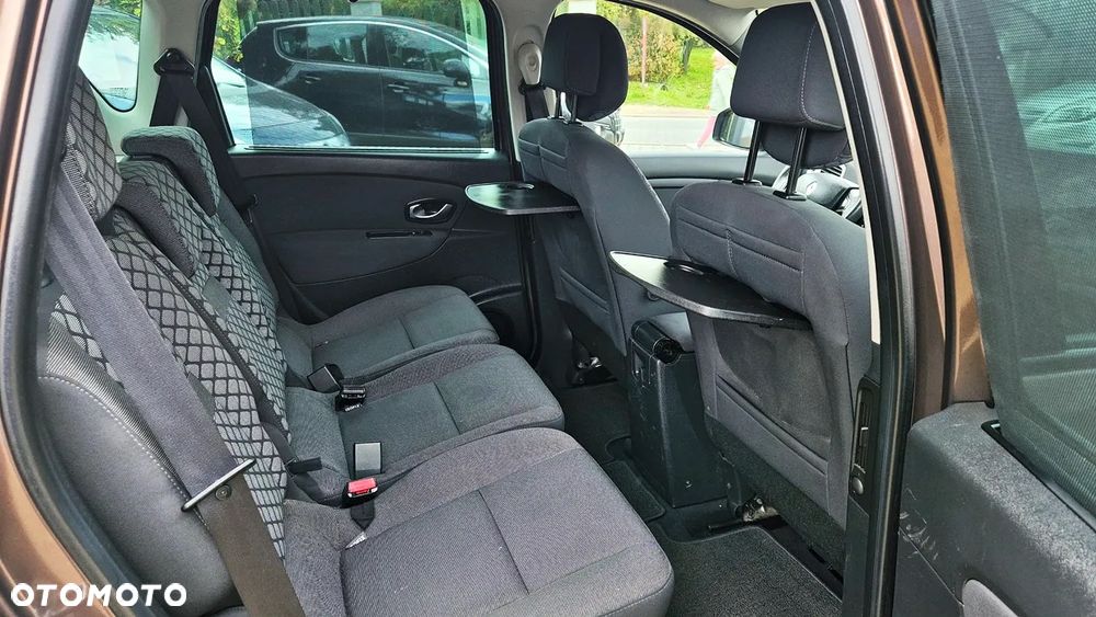 Renault Scenic 1.6 16V 110 TomTom Edition - 36