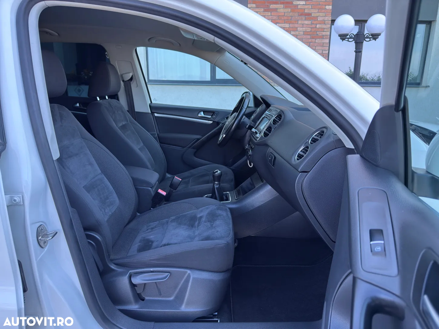 Volkswagen Tiguan - 11