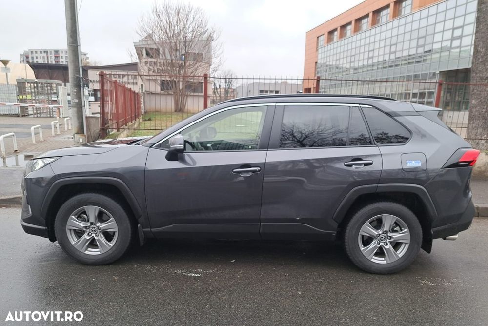 TOYOTA RAV4 2024 — imagine 8