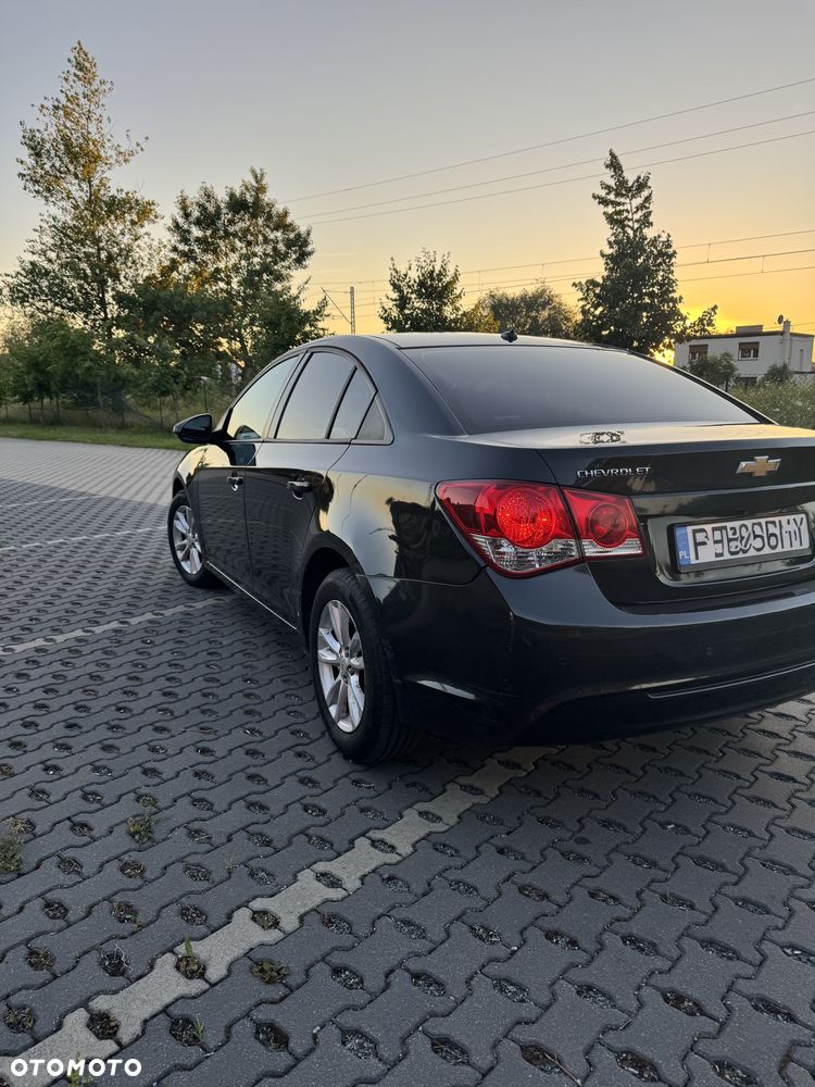 Chevrolet Cruze 1.8 LT - 8