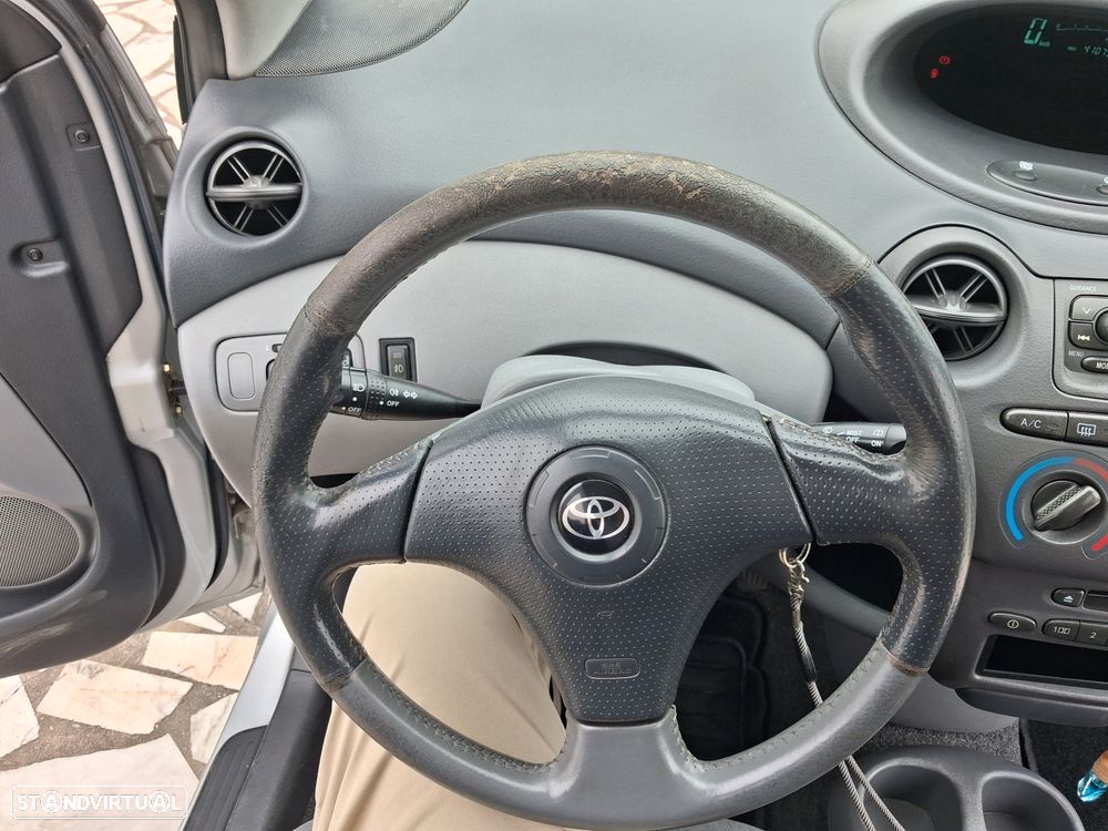 Toyota Yaris 1.4 D-4D Sol - 19