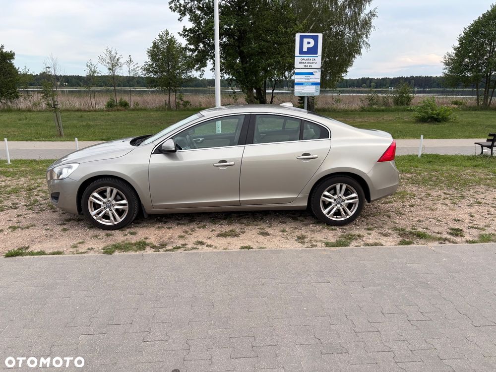 Volvo S60 D3 Geartronic Momentum - 6