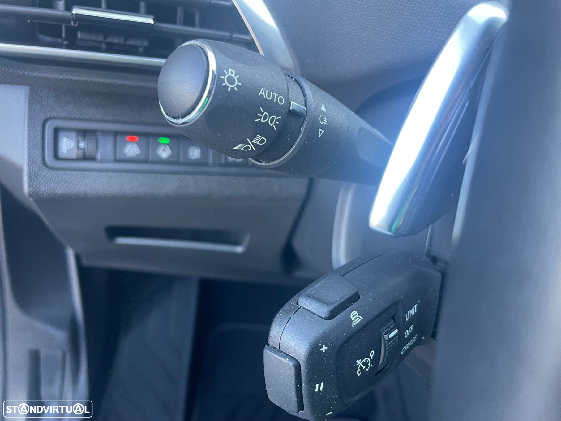 Peugeot 3008 1.6 Hybrid Allure e-EAT8 - 15