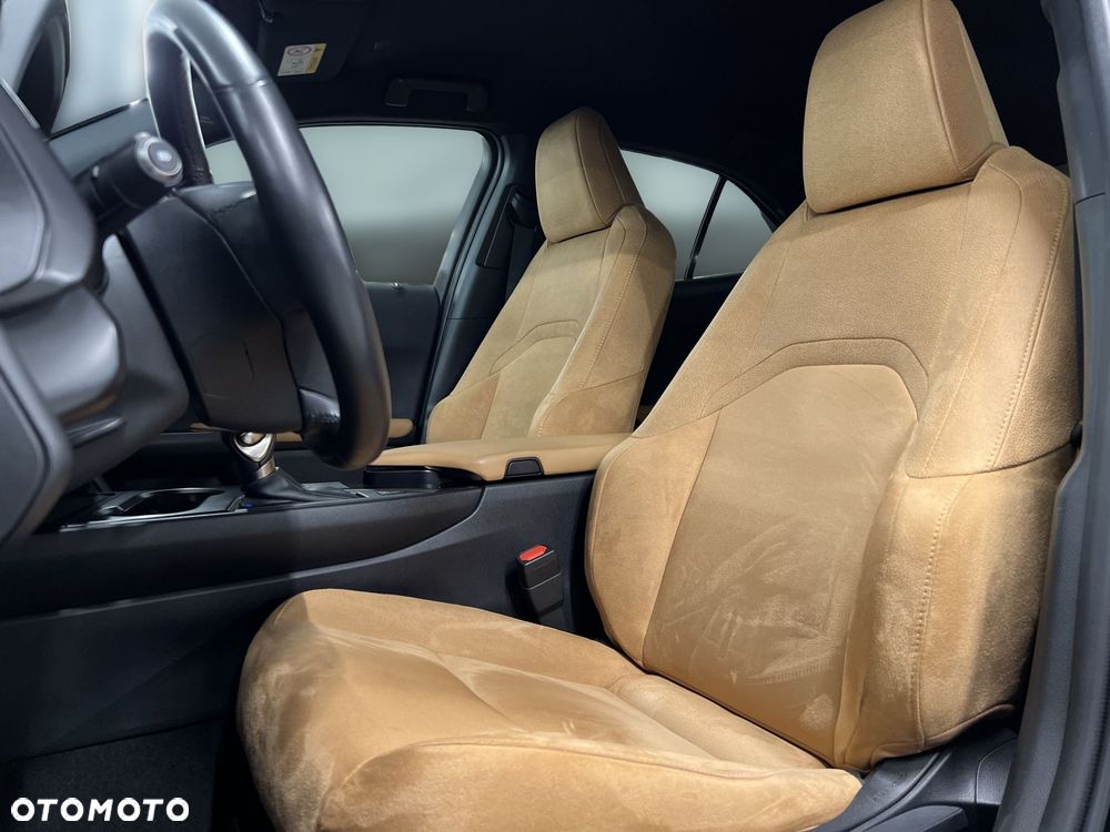 Lexus UX 250h GPF Business 2WD - 18