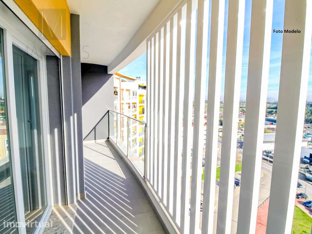 Apartamento T2 Duplex com Estacionamento e Arrumos em Vale Milhaços... - Grande imagem: 3/15