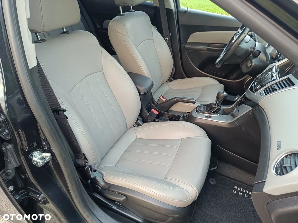Chevrolet Cruze - 14
