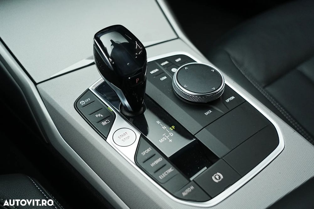 BMW Seria 3 330e xDrive Aut. Sport Line - 35