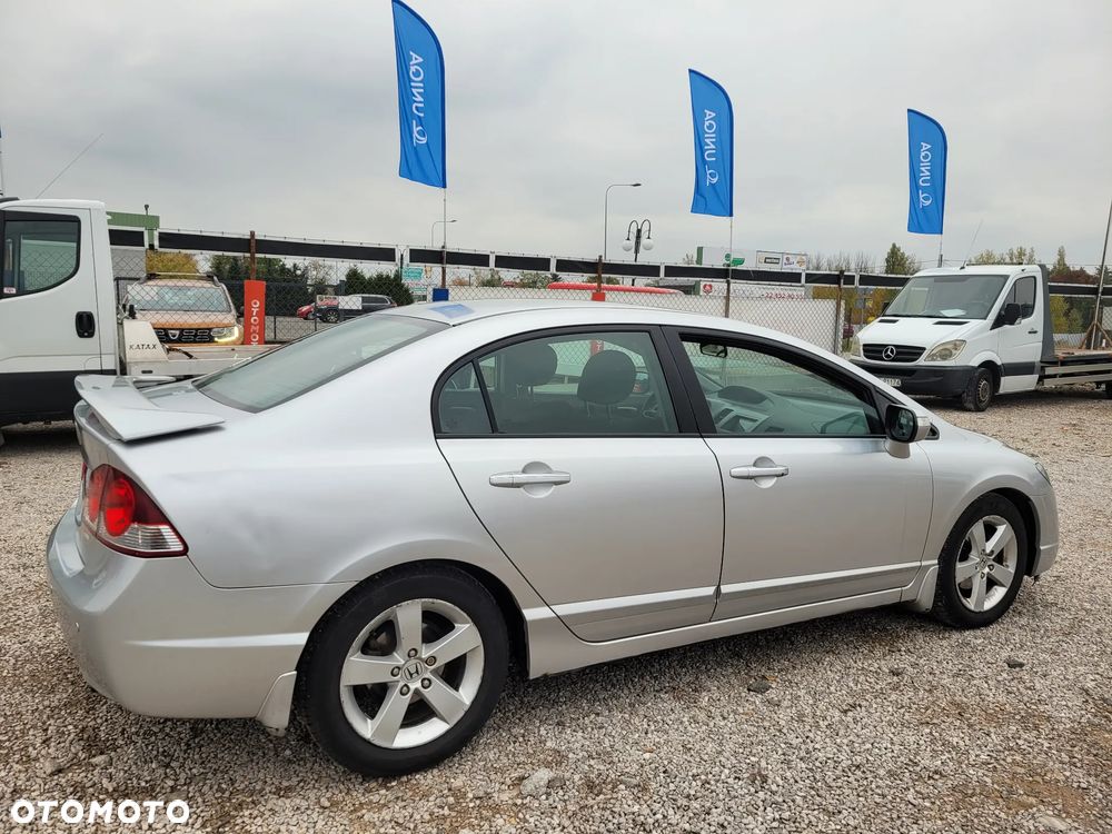 Honda Civic 2008 photo 4