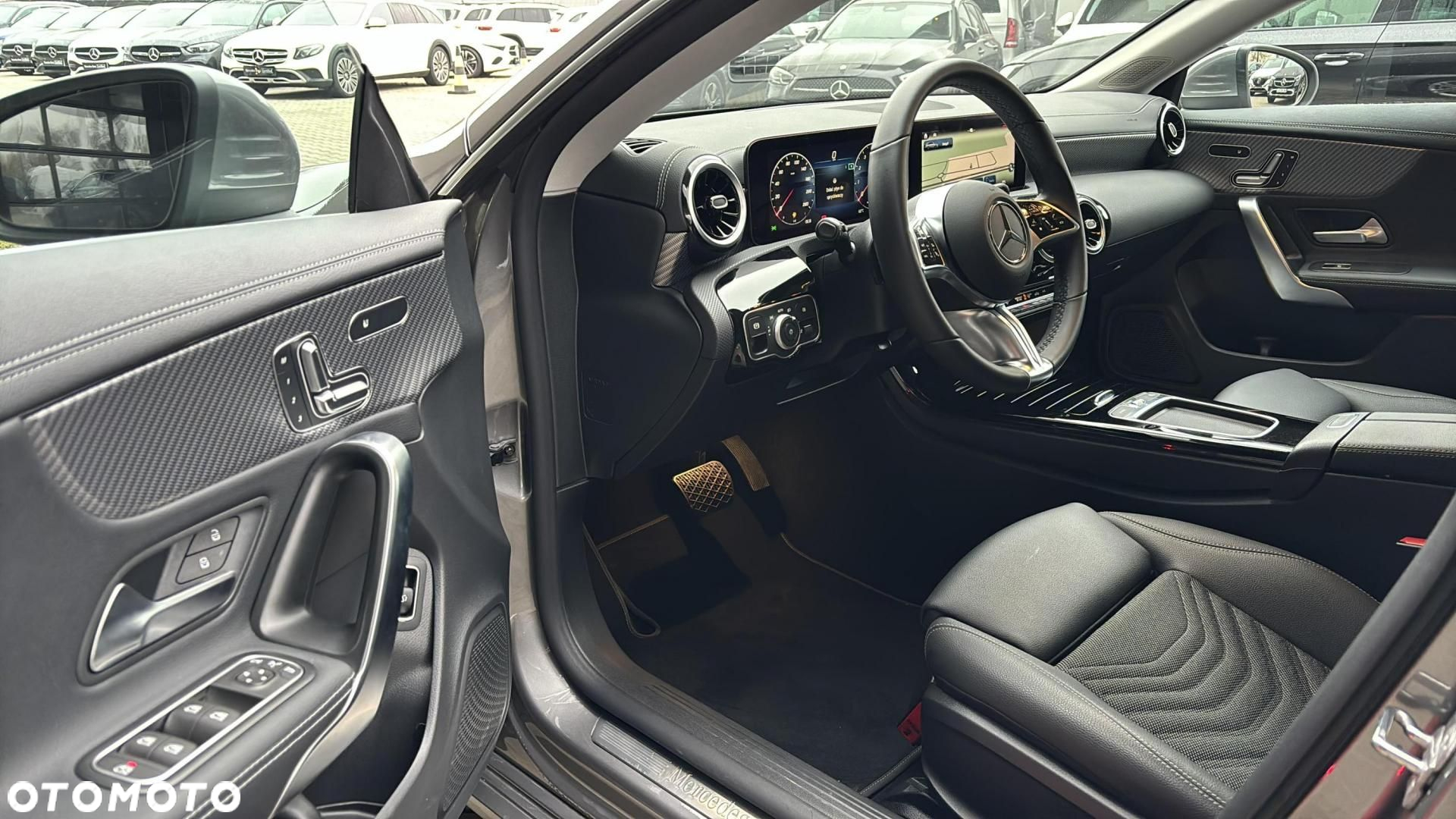 Mercedes-Benz CLA - 10
