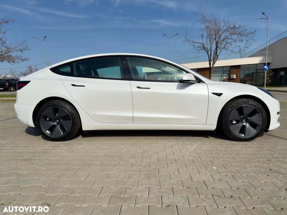 Tesla Model 3 Long Range - 8