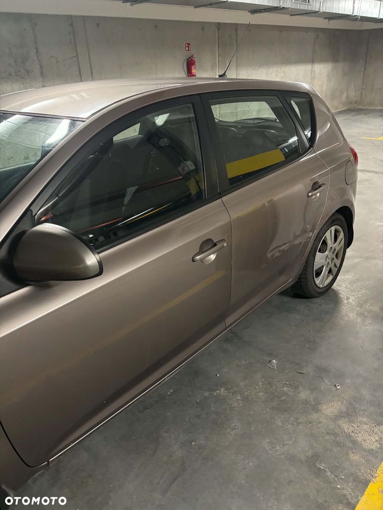 Kia Ceed - 20