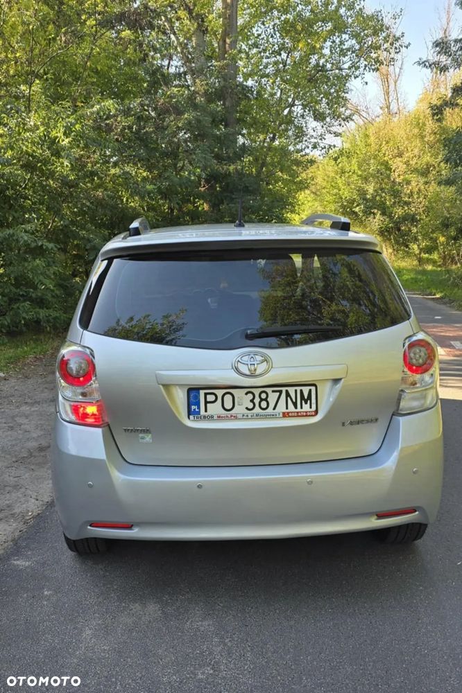 Toyota Verso 1.8 2010 7os - 4