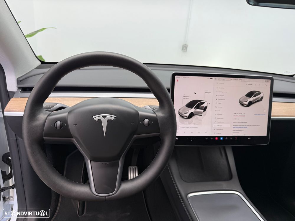 Tesla Model Y Performance Dual Motor AWD - 5
