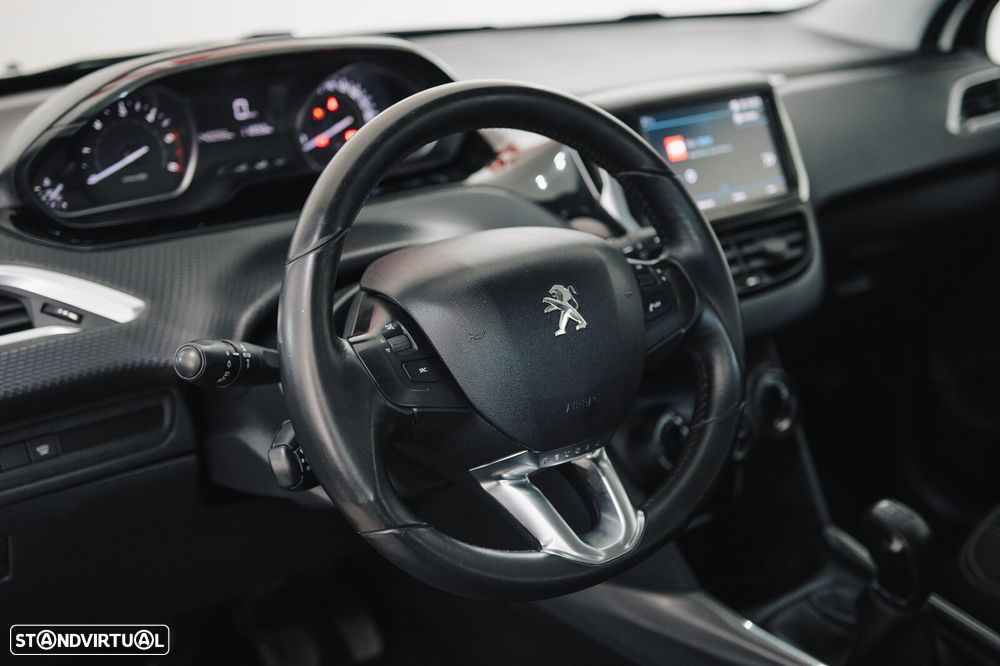 Peugeot 2008 1.6 BlueHDi Style - 18