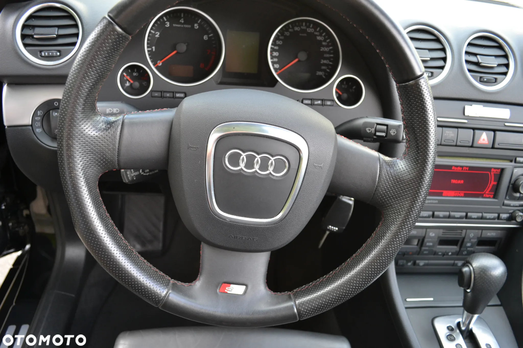 Audi A4 Cabriolet 2.0 TFSI multitronic - 30