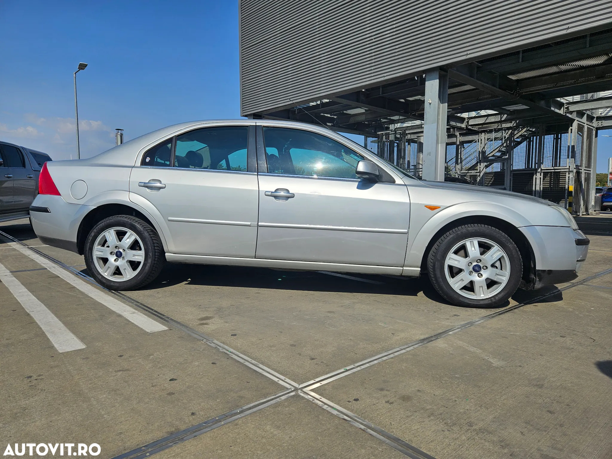 Ford Mondeo 2.0TDCi Ghia - 7