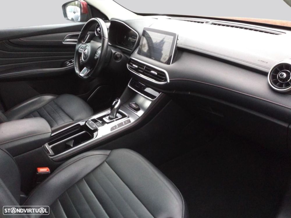 MG EHS Luxury - 5