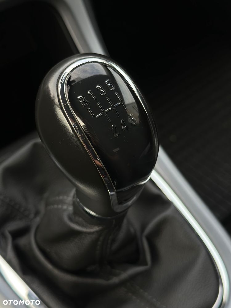 Opel Astra 1.4 Turbo - 15