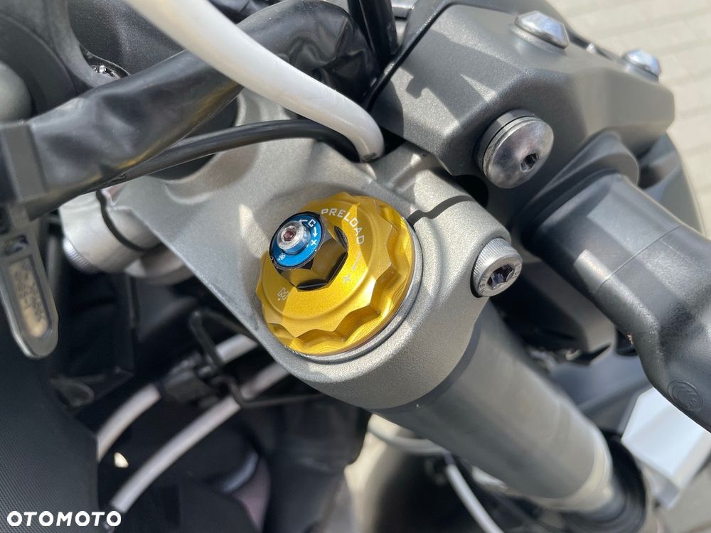 Yamaha MT - 17