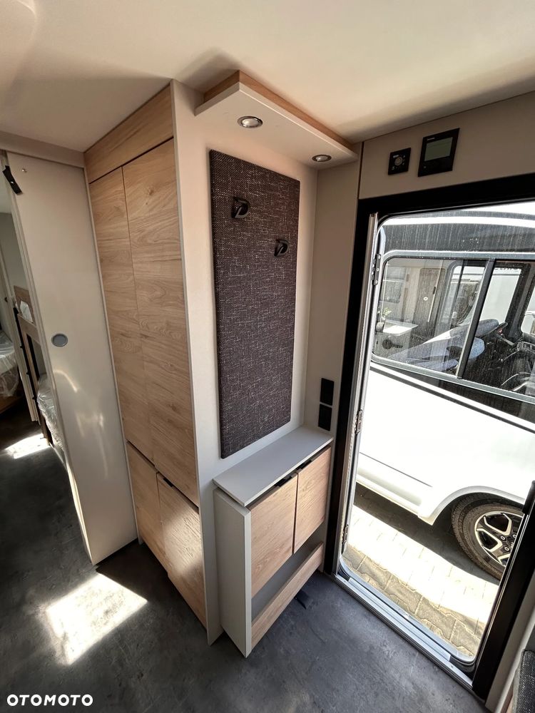Dethleffs Camper 730 FKR - 34