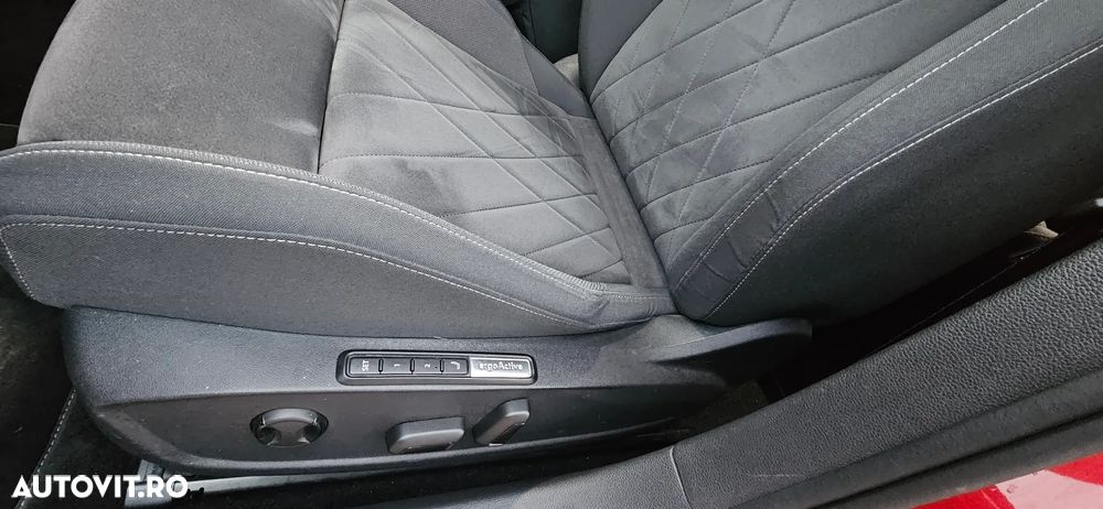 Volkswagen Golf 1.4 eHybrid OPF DSG Style - 16