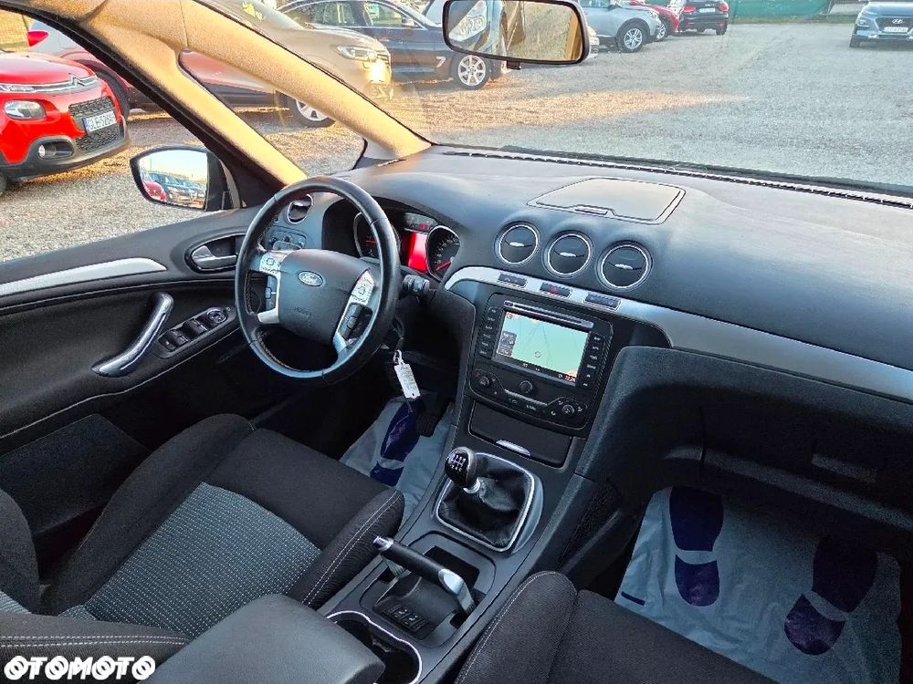 Ford S-Max - 15