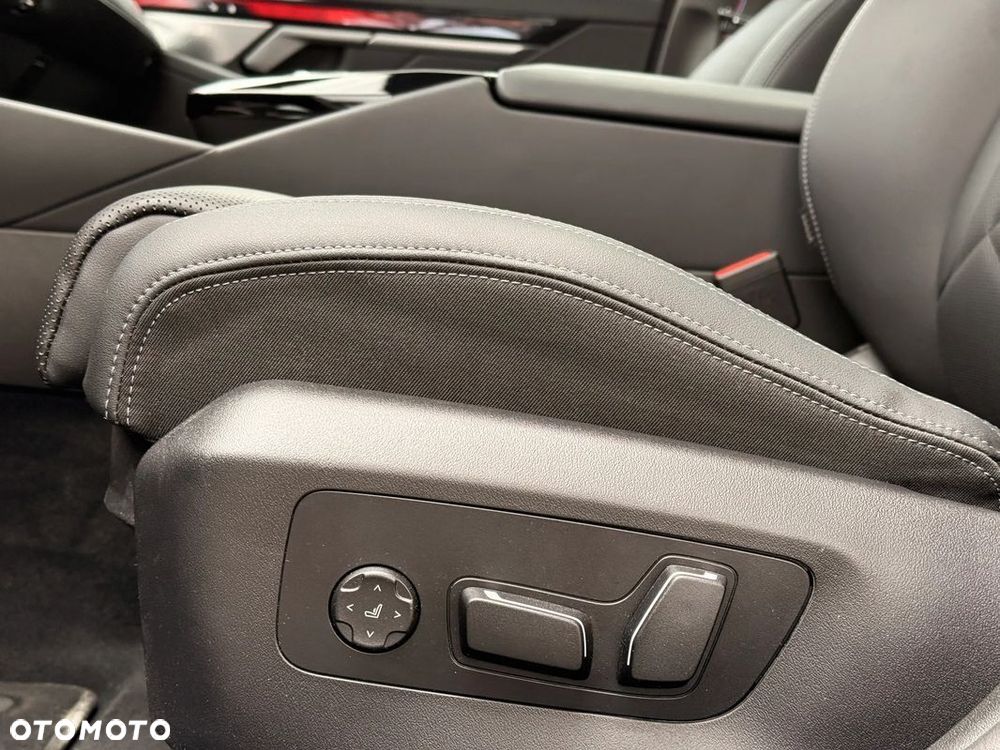 BMW Seria 5 520i - 22