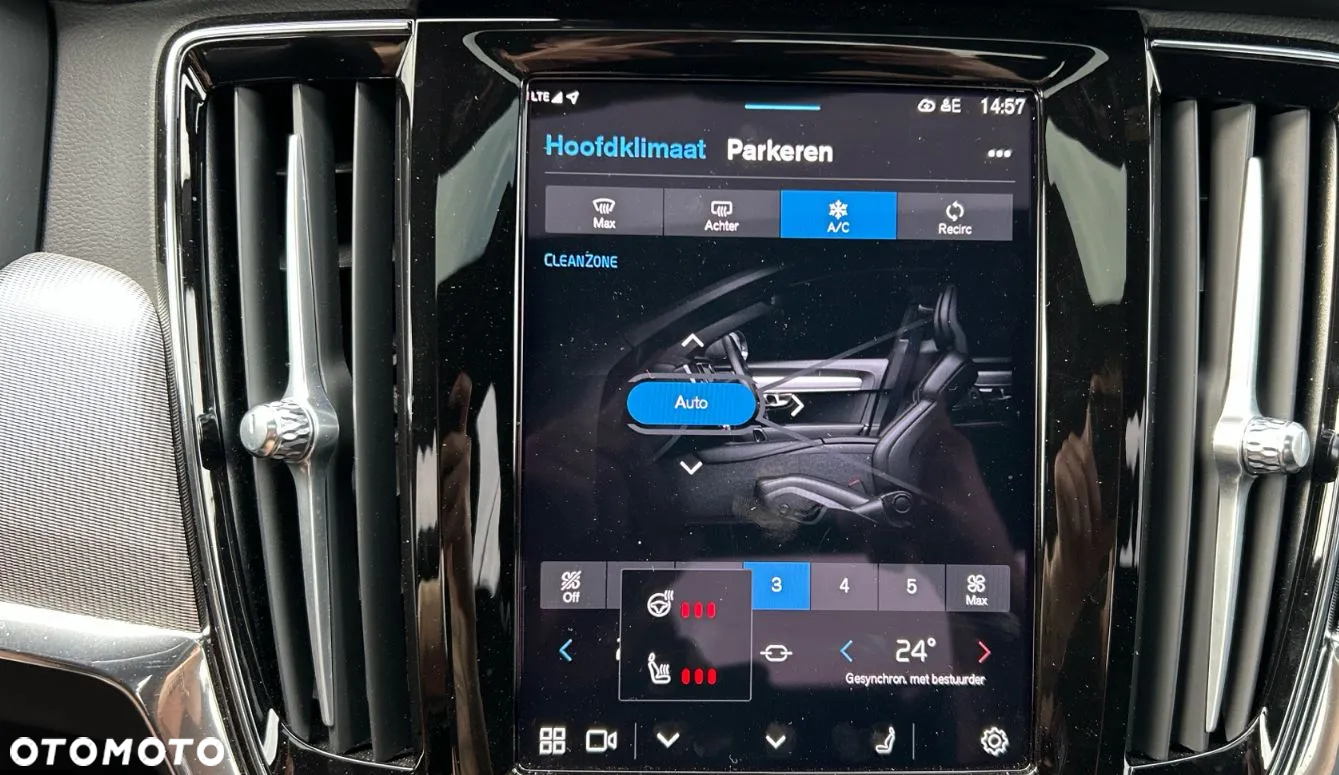 Volvo S90 T8 AWD Plug-In Hybrid Ultimate Dark - 11