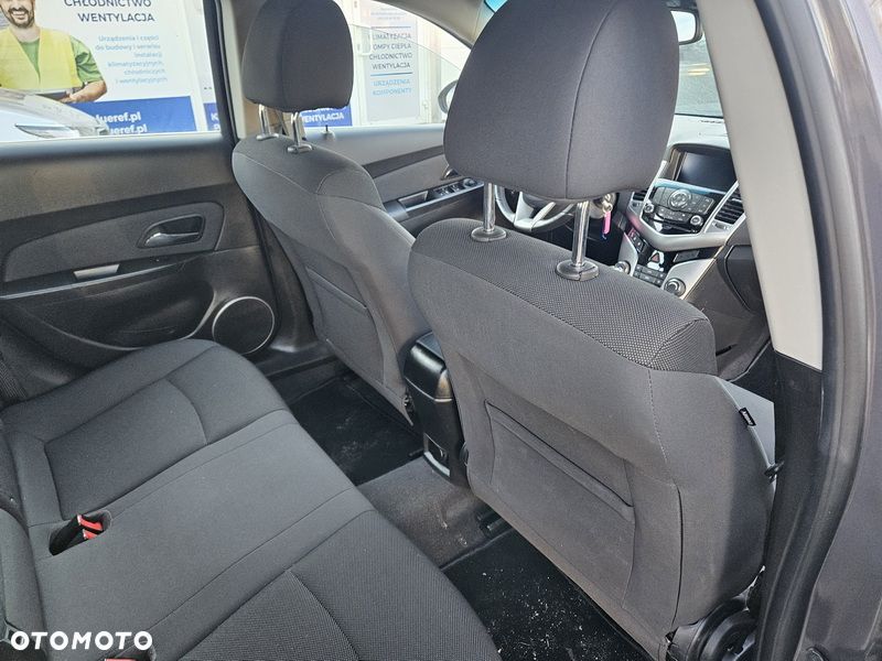 Chevrolet Cruze 1.8 LT - 9