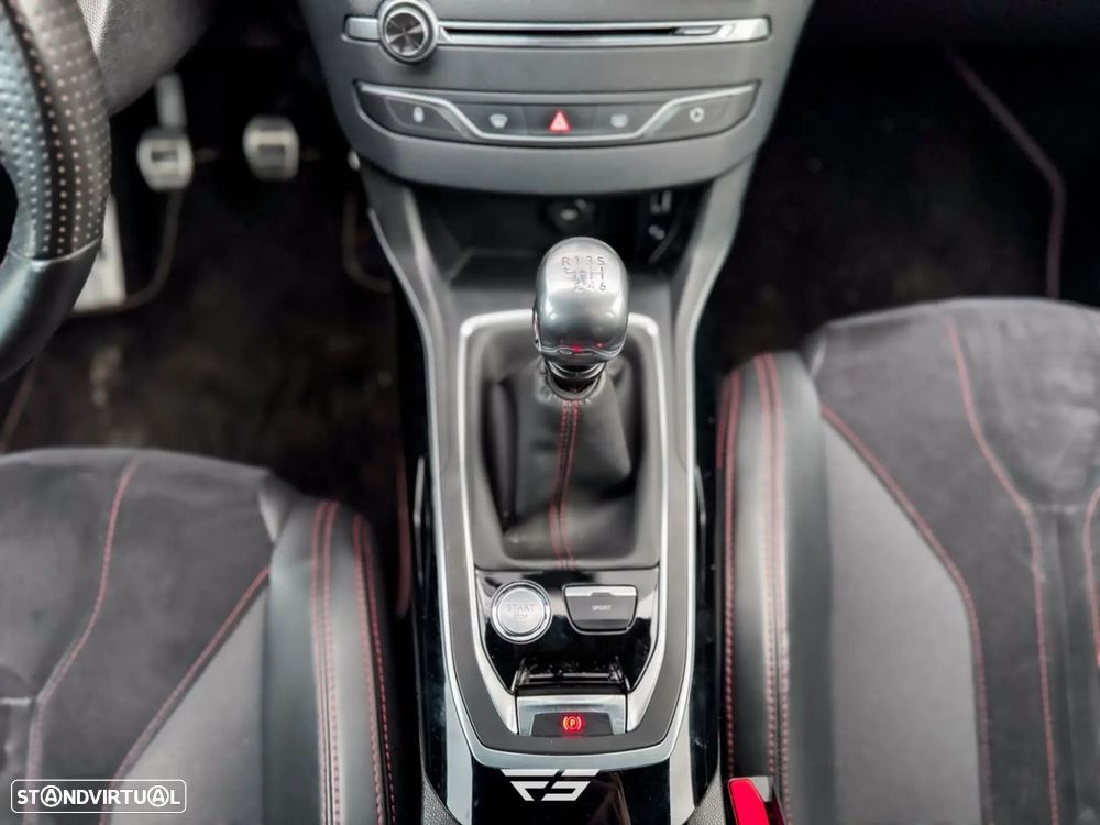 Peugeot 308 1.6 e-THP GTi - 26