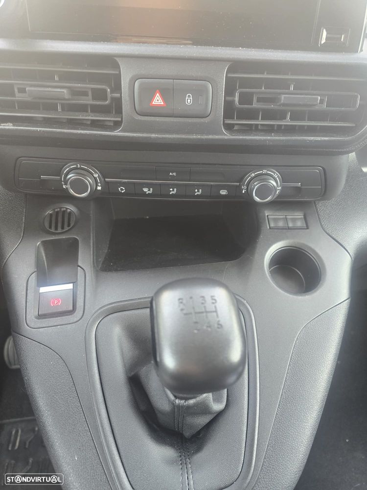 Citroën BERLINGO LONGA - 18