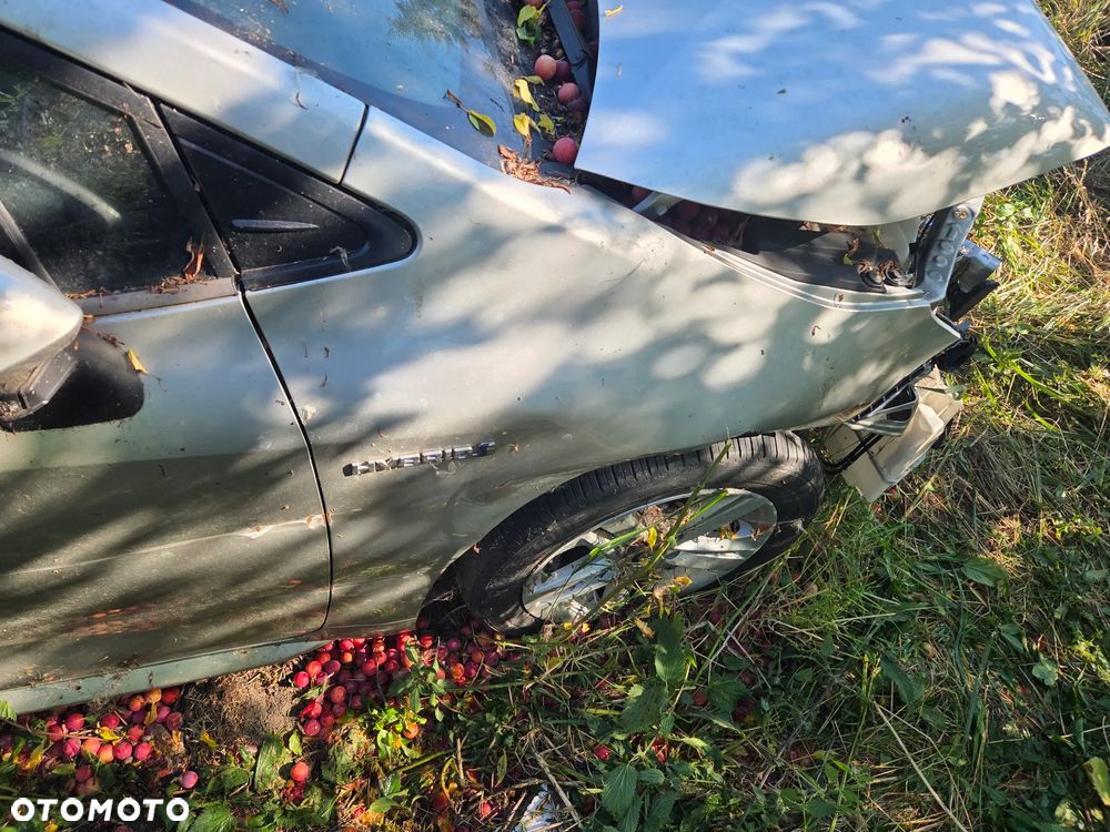 Toyota Corolla - 10