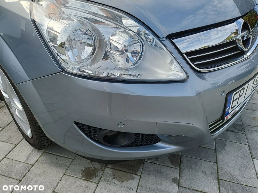 Opel Zafira - 26
