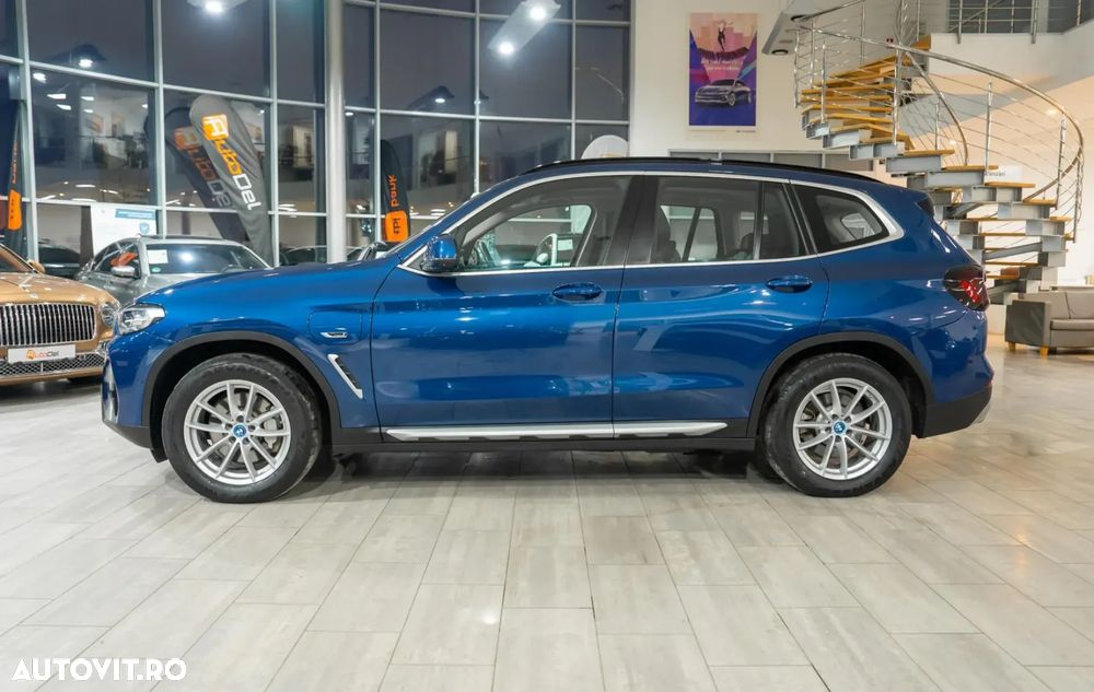 BMW X3 xDrive30e AT PHEV - 11