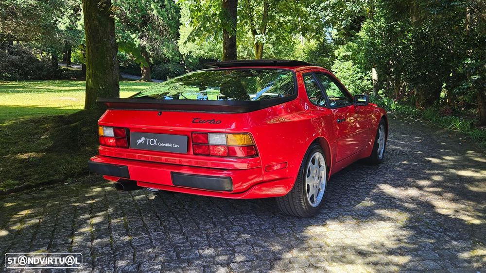 Porsche 944 Turbo S - 4