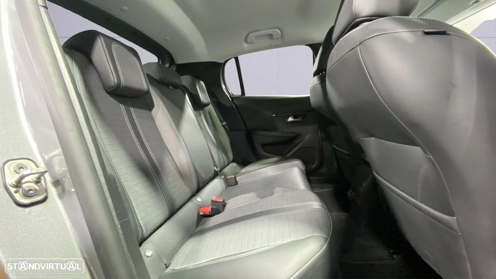 Peugeot e-208 50 kWh Allure Pack - 11