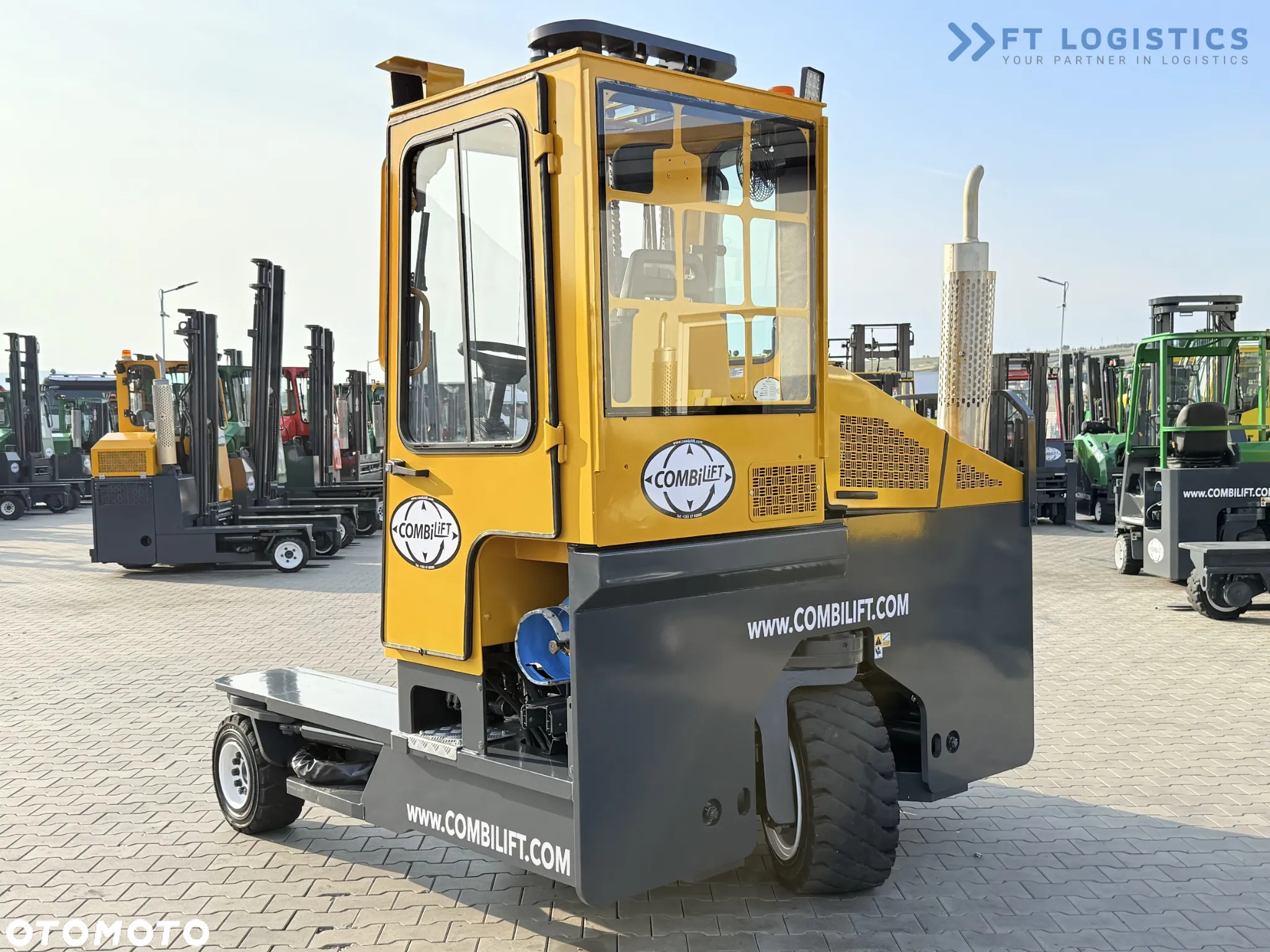Combilift WÓZEK CZTEROKIERUNKOWY - WIELOKIERUNKOWY C4000 / GAS / DUPLEX 4500MM /JEDYNE 6604 MOTOGODZIN /  PRZESUW WIDEŁ / PEŁNA KABINA / STAN IDEALNY / Szeroka oferta wózków czterokierunkowych i bocznych, dopasowanych do różnorodnych potrzeb i zastosowań - 9