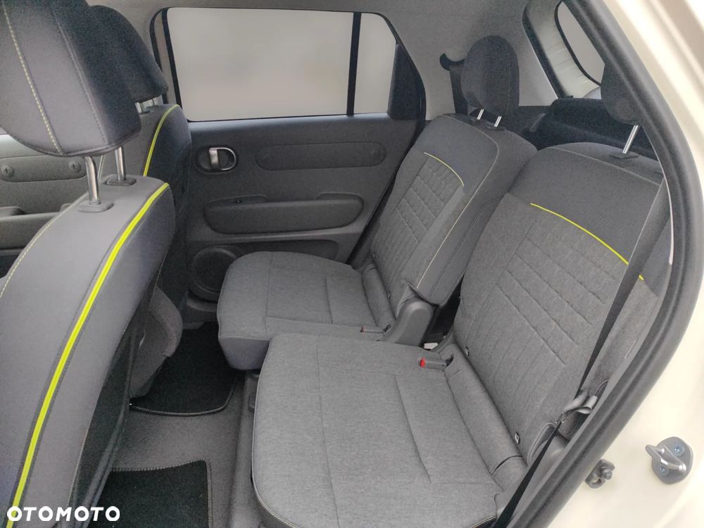 Hyundai Inster 49kWh Cross Smart - 16