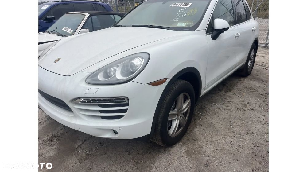Porsche Cayenne - 8
