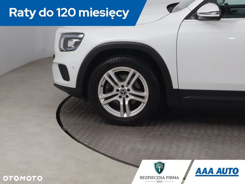 Mercedes-Benz GLB - 16