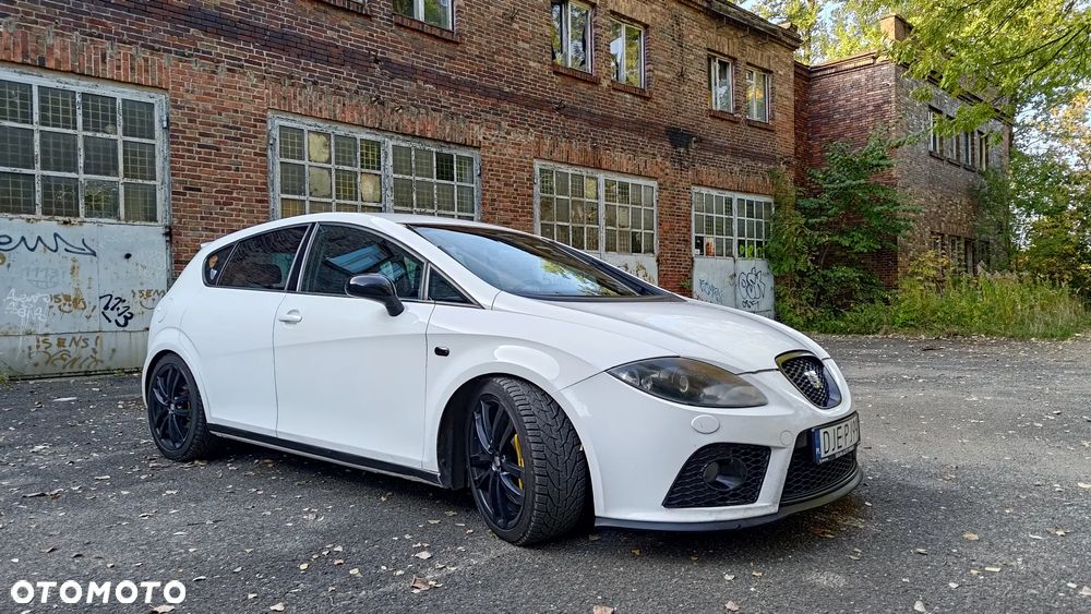 Seat Leon 2007 photo 2