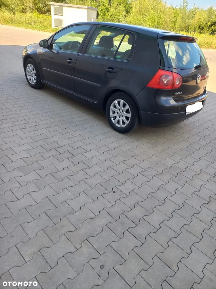 Volkswagen Golf - 10