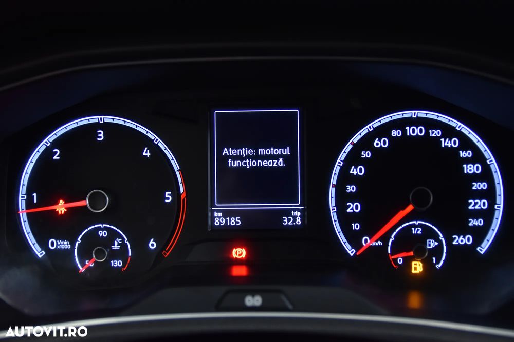 Volkswagen T-Roc - 11