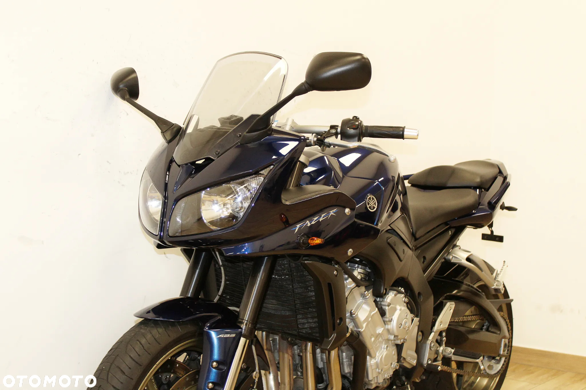 Yamaha FZ - 13